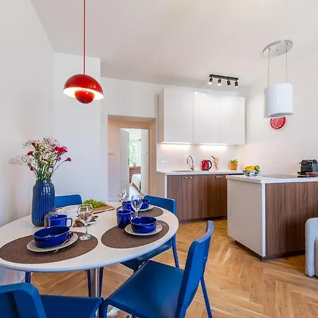 Apartment Stylowy Dla 4 Osob W Centrum Gdyni, 2 Oddzielne Sypialnie, Blisko Skm, 20minut Spacerem Do Morza